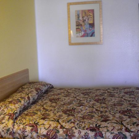 Best Economy Inn & Suites Бейкерсфилд Номер фото