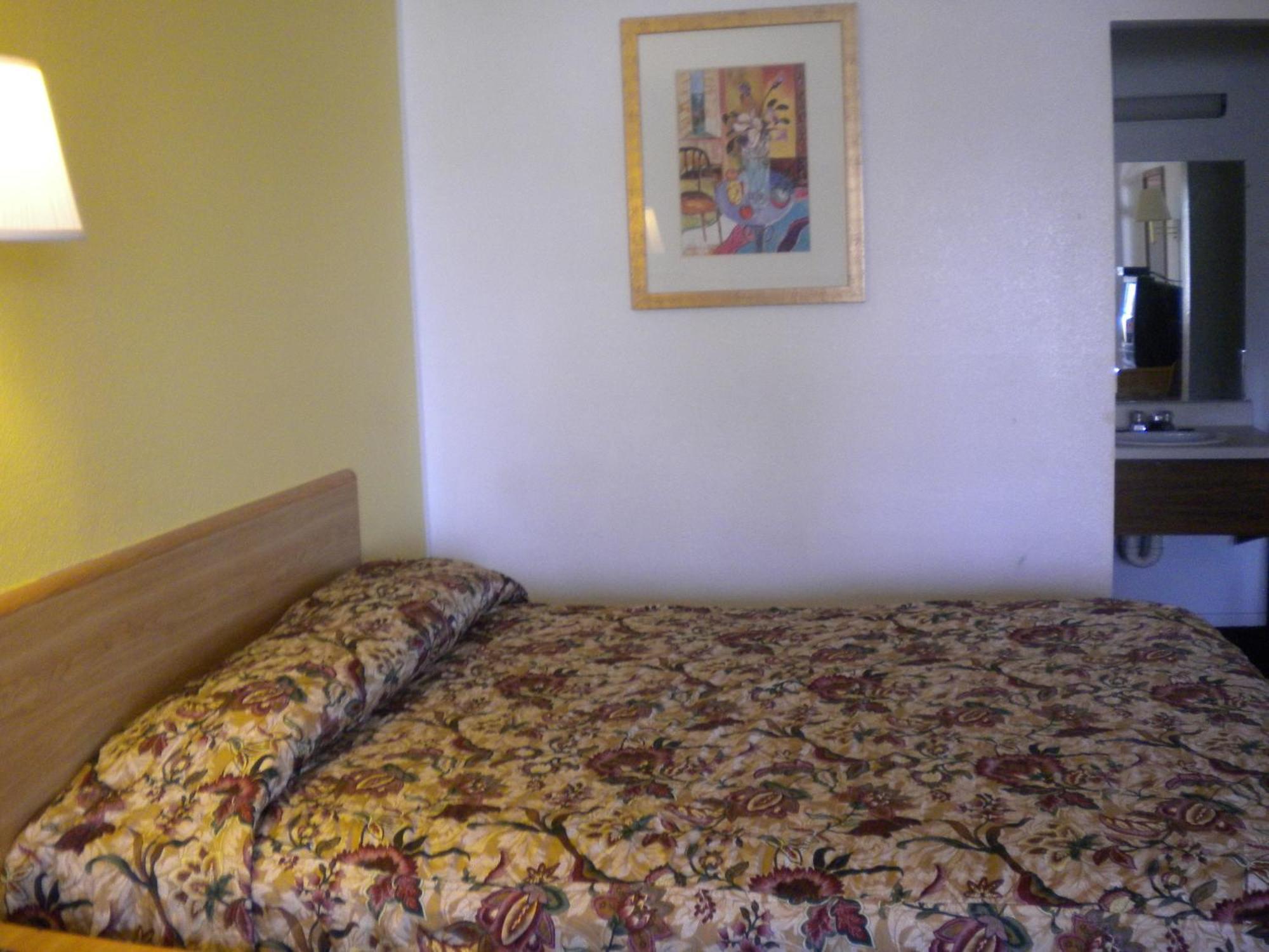 Best Economy Inn & Suites Бейкерсфилд Номер фото
