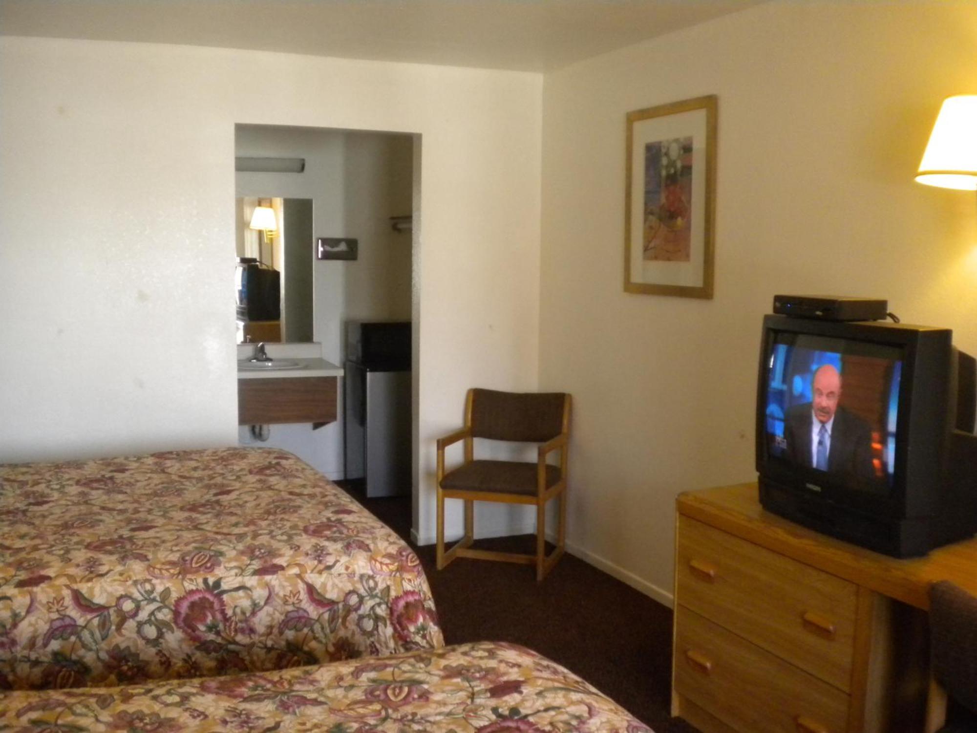 Best Economy Inn & Suites Бейкерсфилд Номер фото